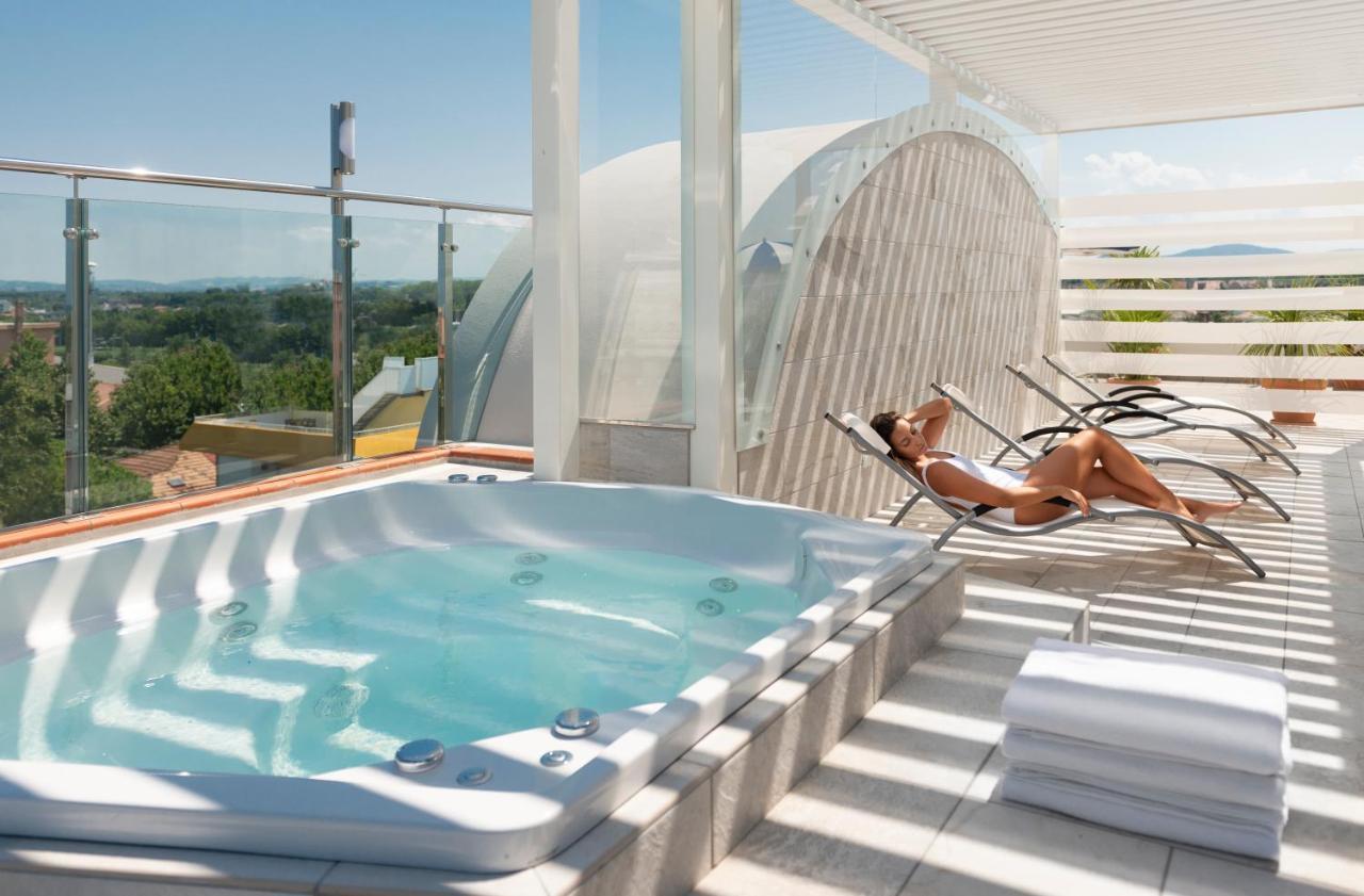 Hotel Atlantic Riviera Mare Misano Adriatico Dış mekan fotoğraf