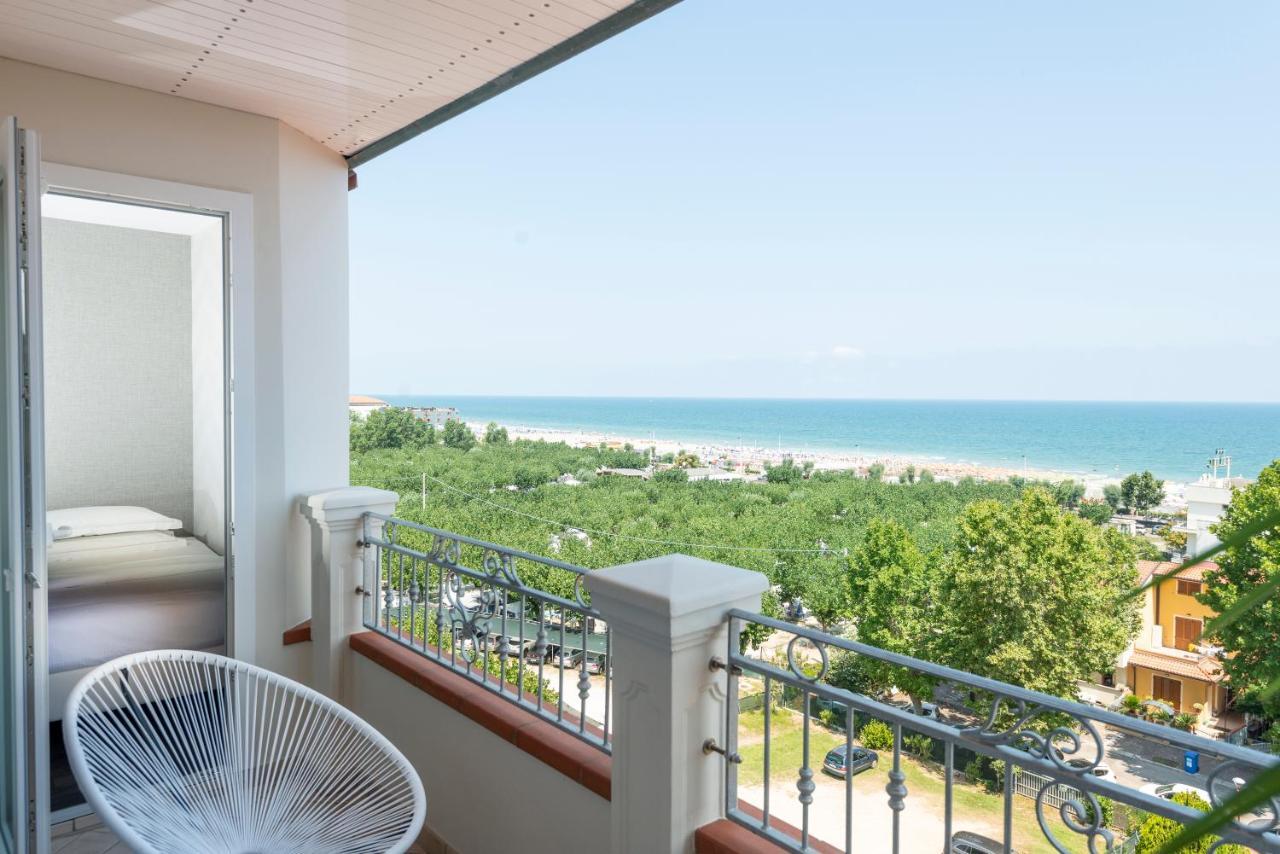 Hotel Atlantic Riviera Mare Misano Adriatico Dış mekan fotoğraf