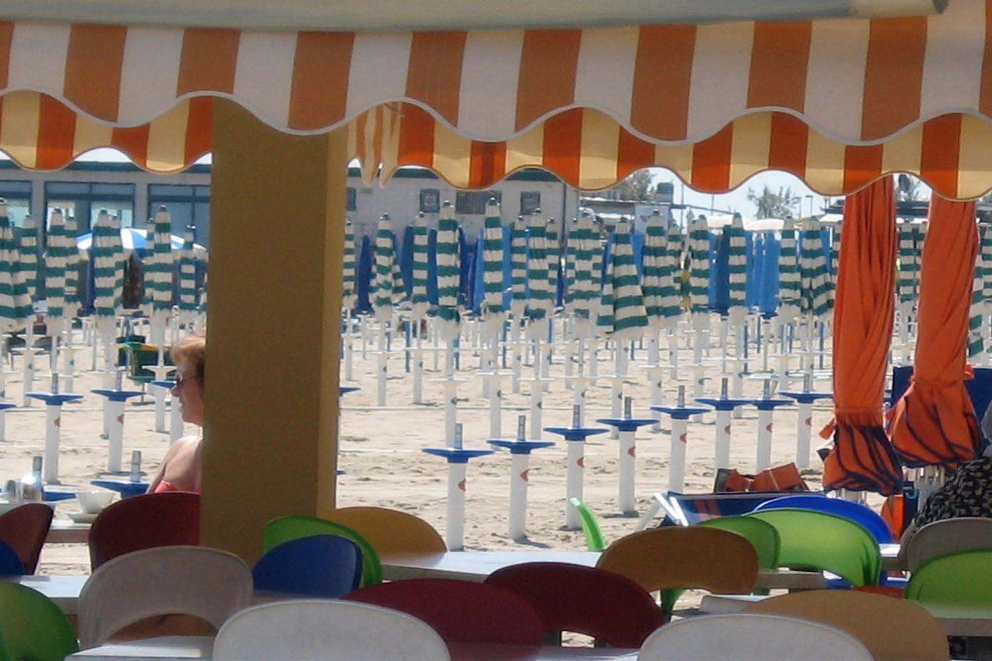 Hotel Atlantic Riviera Mare Misano Adriatico Dış mekan fotoğraf