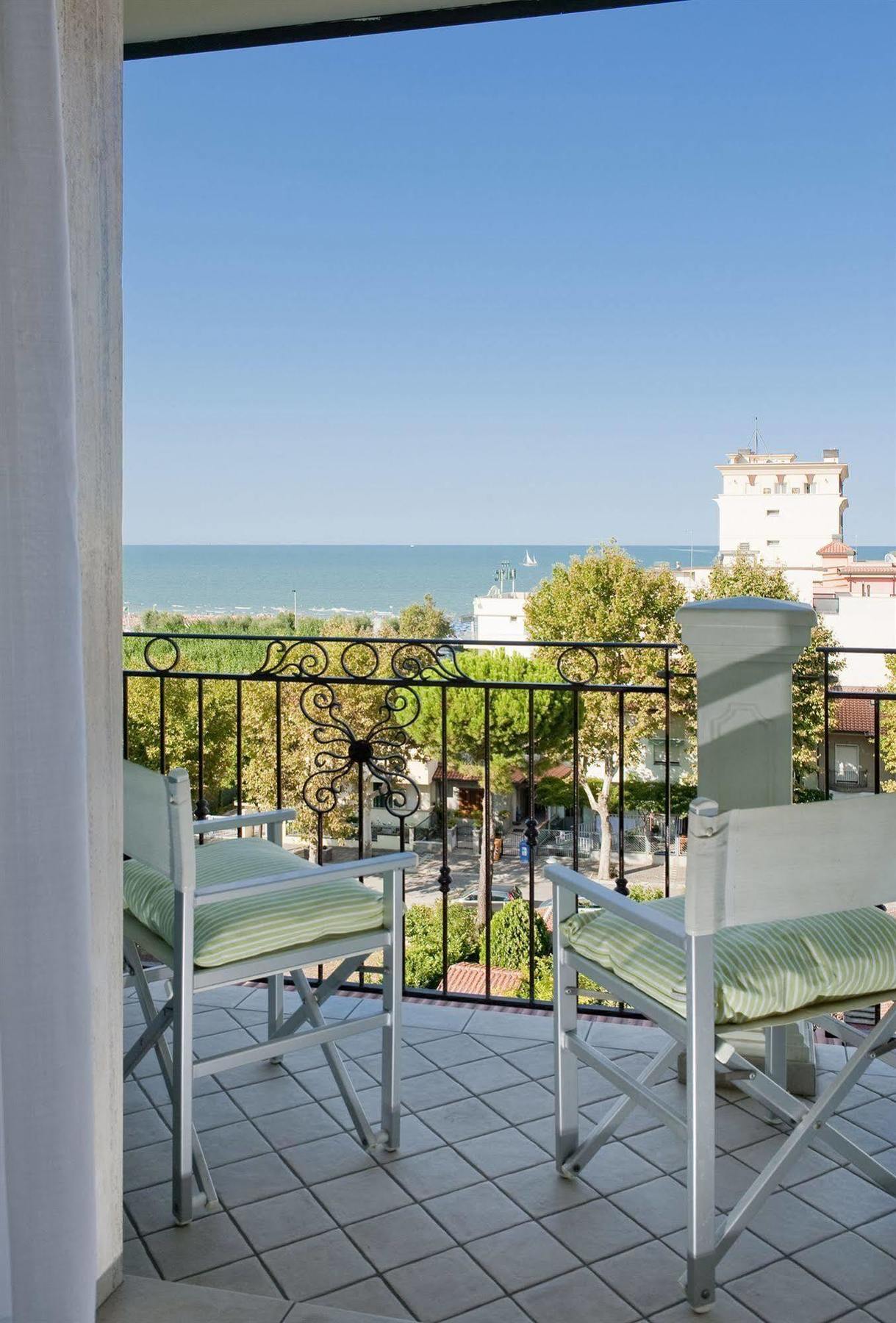 Hotel Atlantic Riviera Mare Misano Adriatico Dış mekan fotoğraf